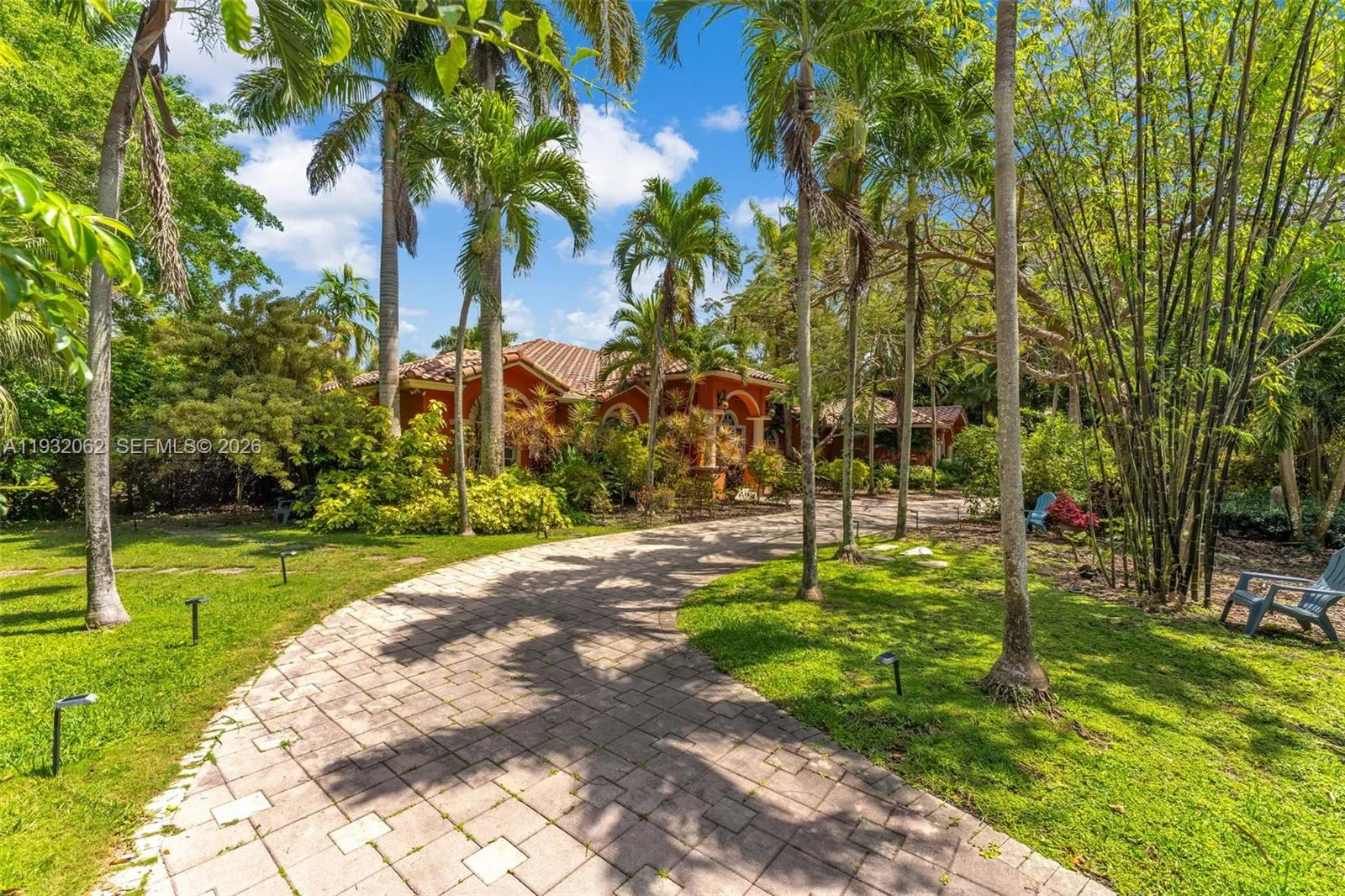 11825 S Mitchell Manor Cir, Pinecrest FL 33156