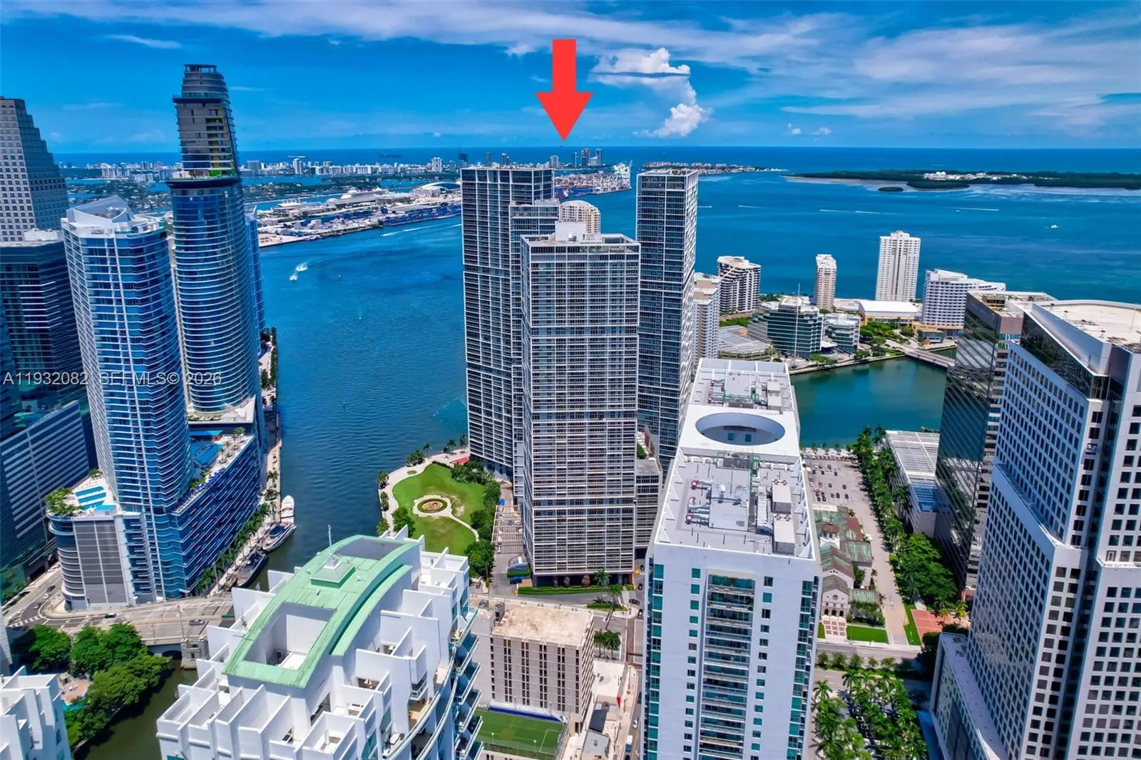 3 bedroom 2 bath for sale at 495 Brickell Ave # 2201, Miami FL 33131
