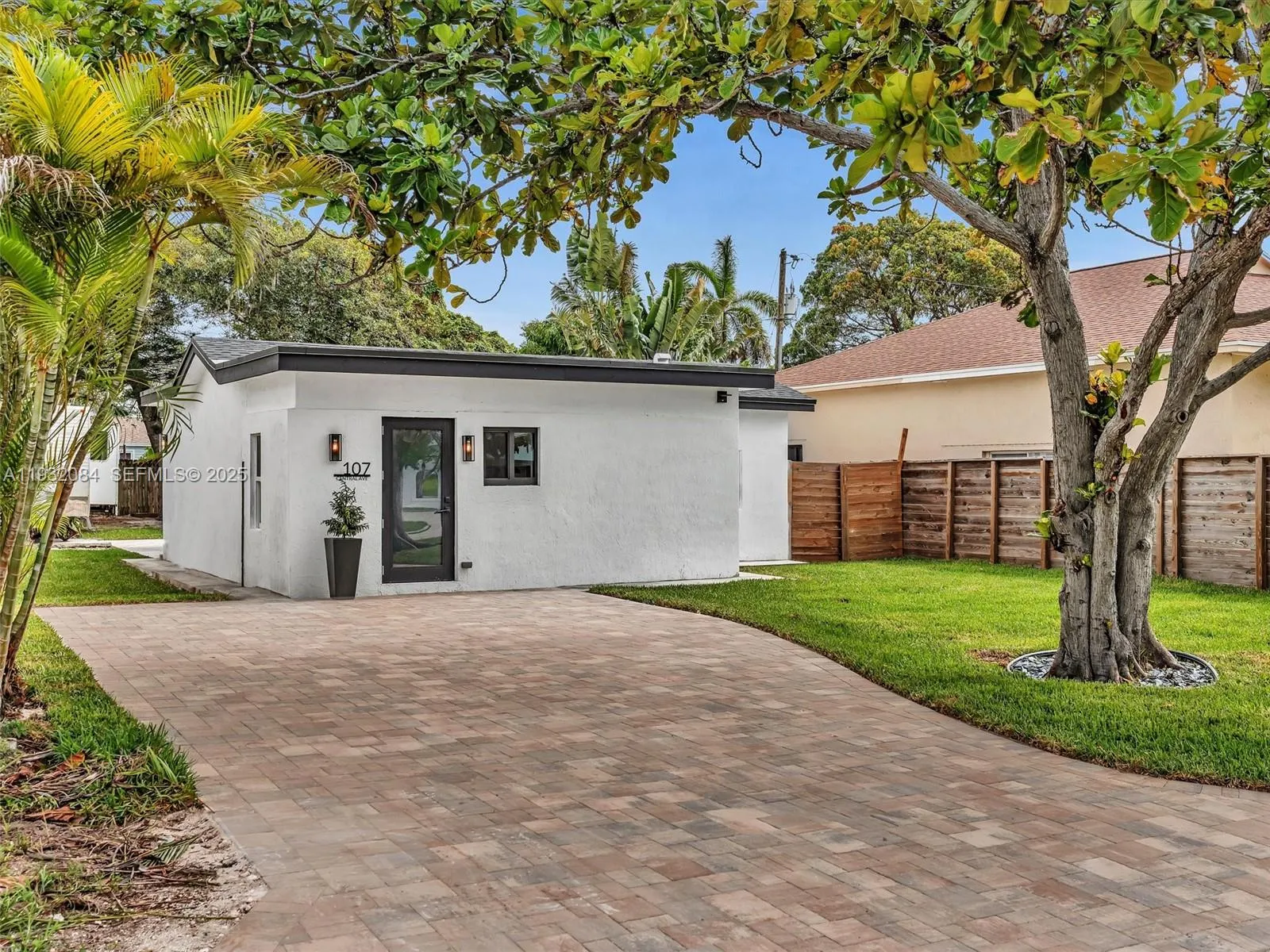 107 Central Ave, Delray Beach FL 33483