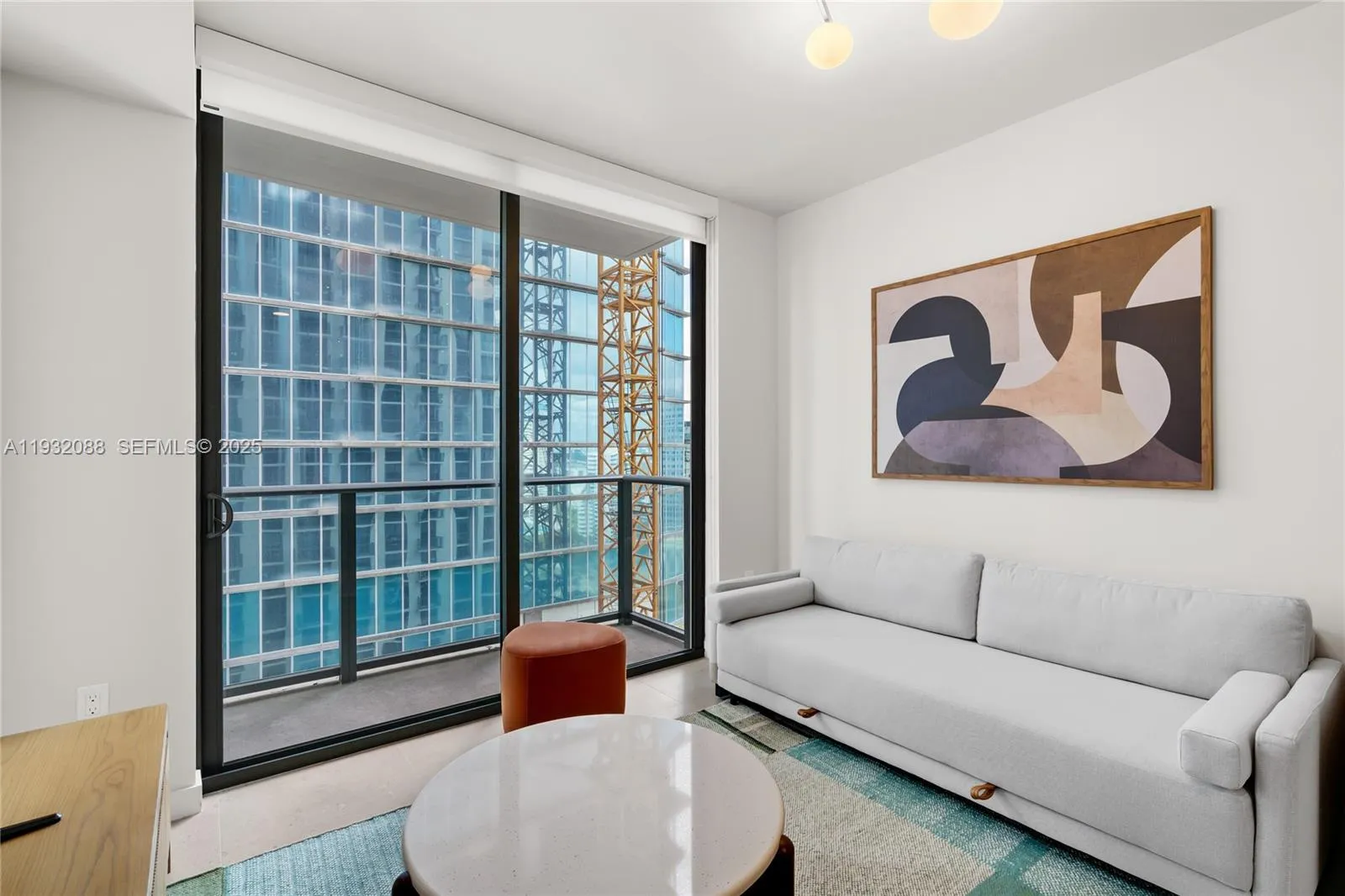 11 NE 6th St # 2005, Miami FL 33132