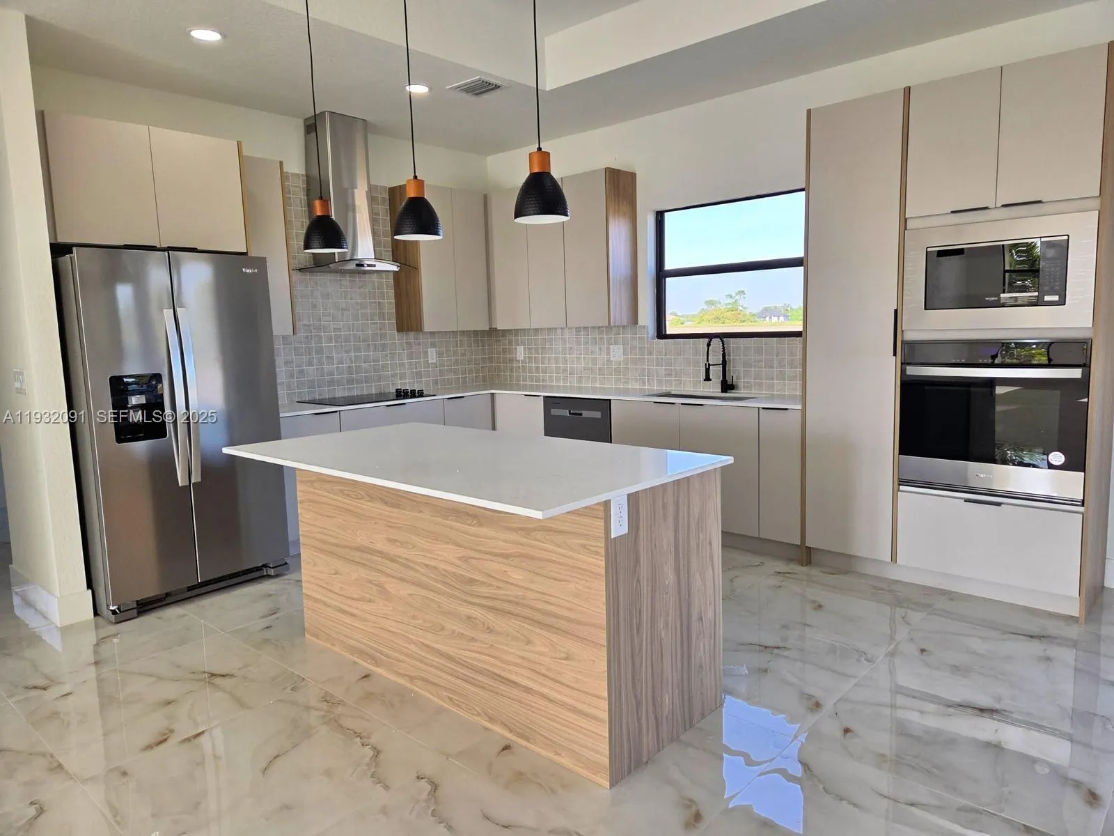 5012 SE Tradewinds Cir, La Belle FL 33935