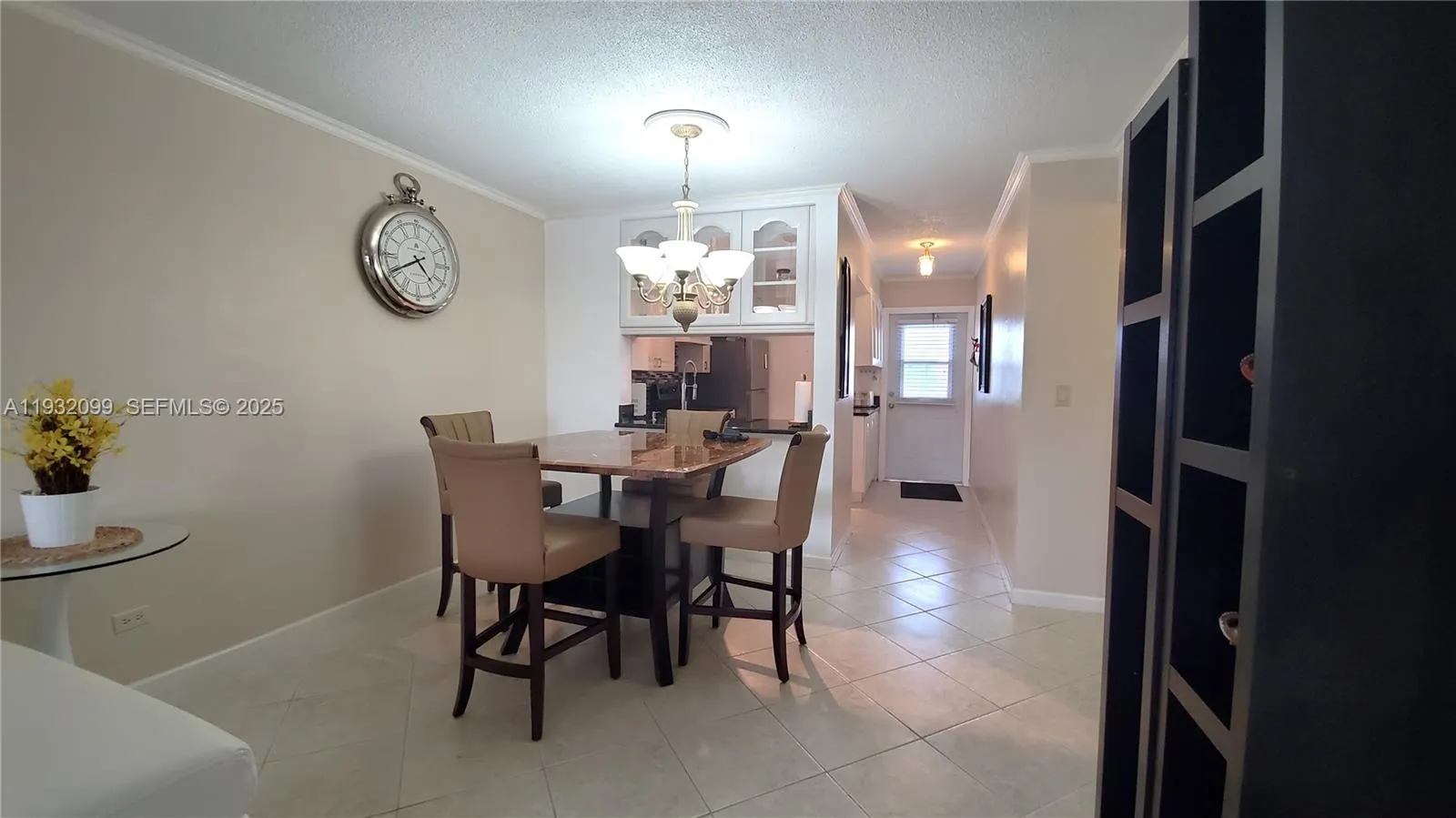 1 bedroom 1 bath for sale at 470 Paradise Isle Blvd # 309, Hallandale Beach FL 33009