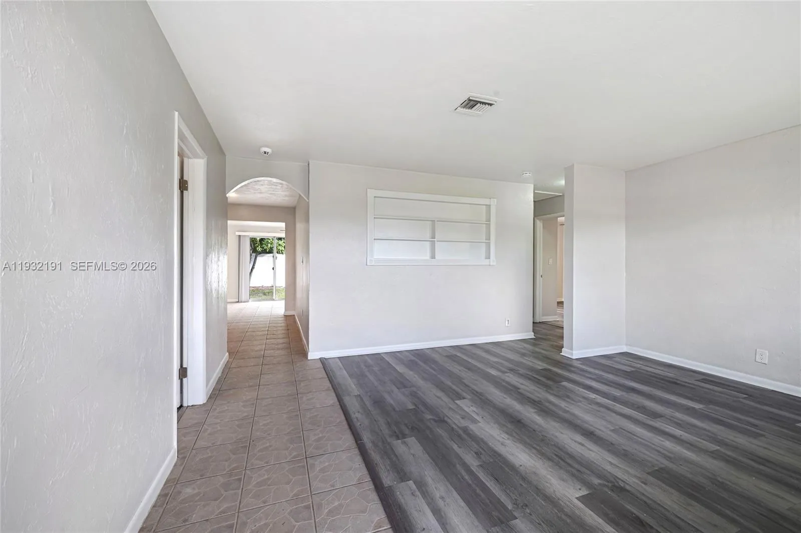 4136 NW 13th Ave, Oakland Park FL 33309