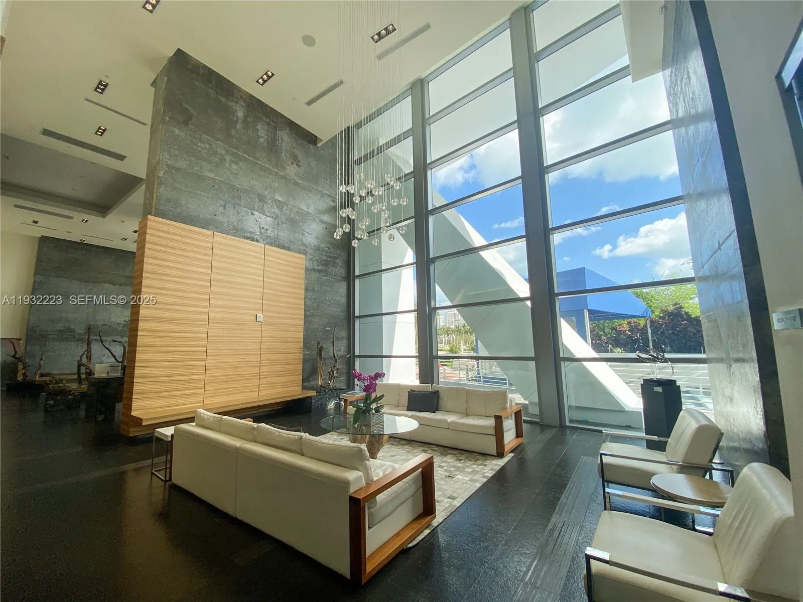 888 Biscayne Blvd # 709, Miami FL 33132