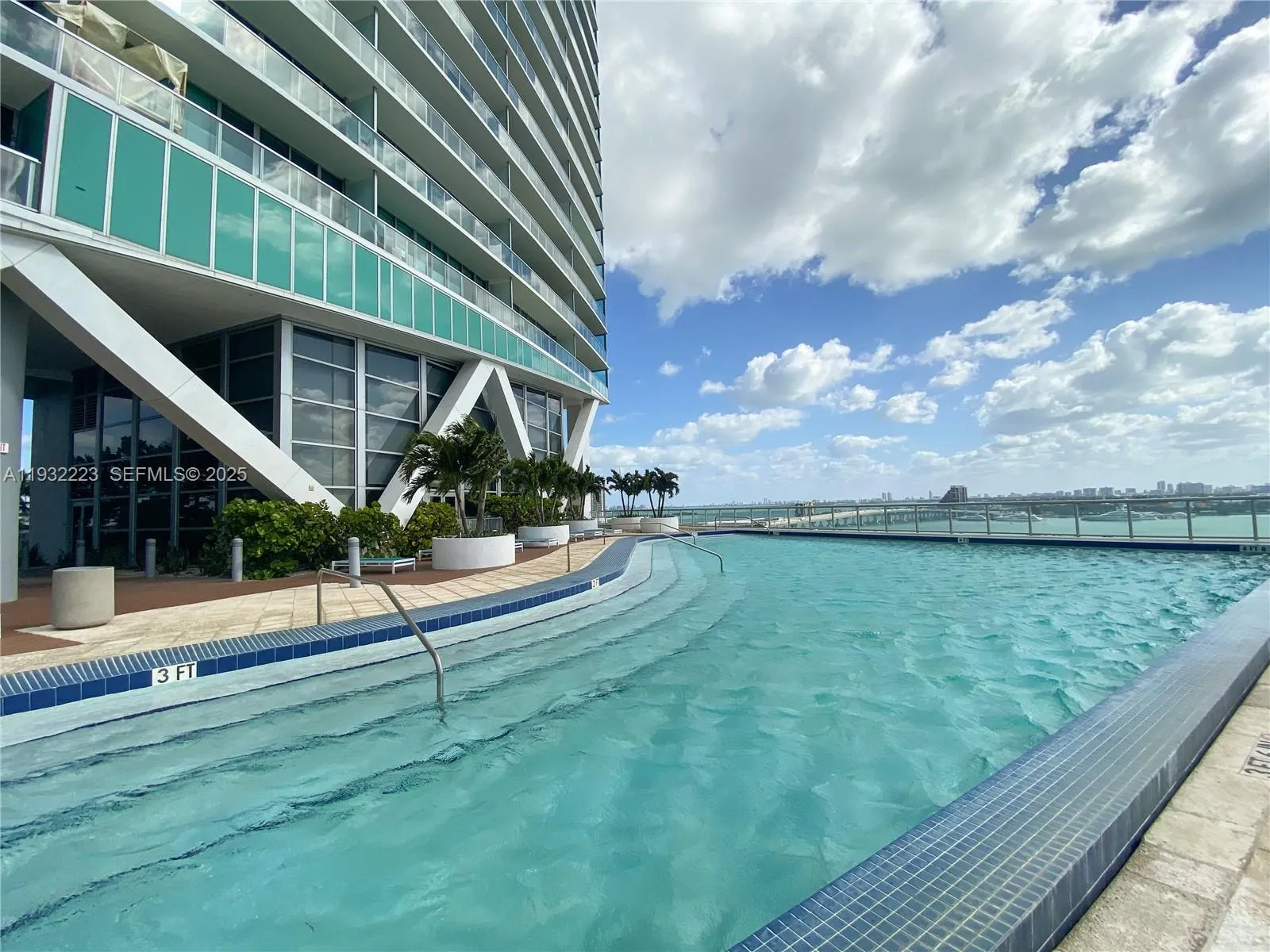 888 Biscayne Blvd # 709, Miami FL 33132
