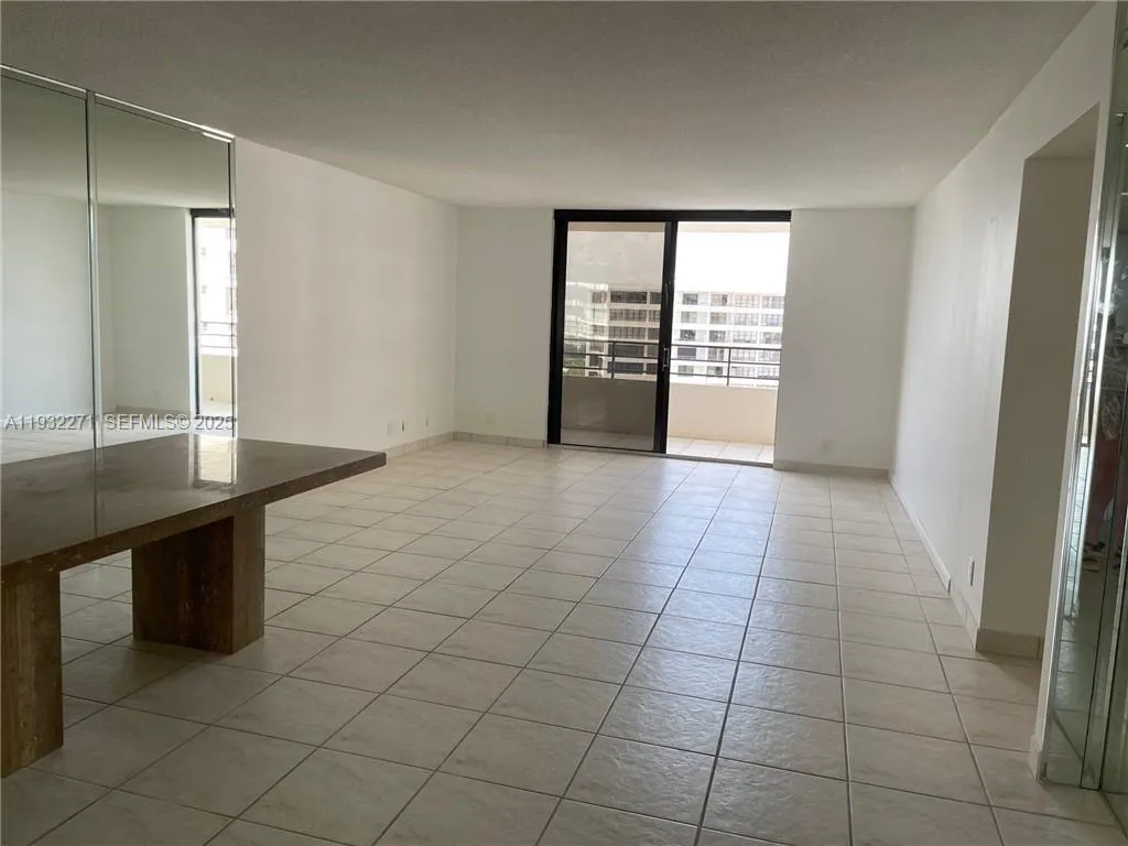 2500 Parkview Dr # 1920, Hallandale Beach FL 33009