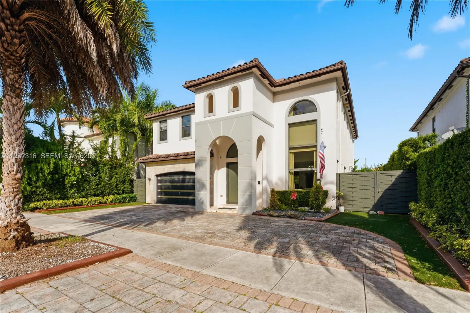 5 bedroom 4 bath for sale at 14461 SW 22nd Ter, Miami FL 33175