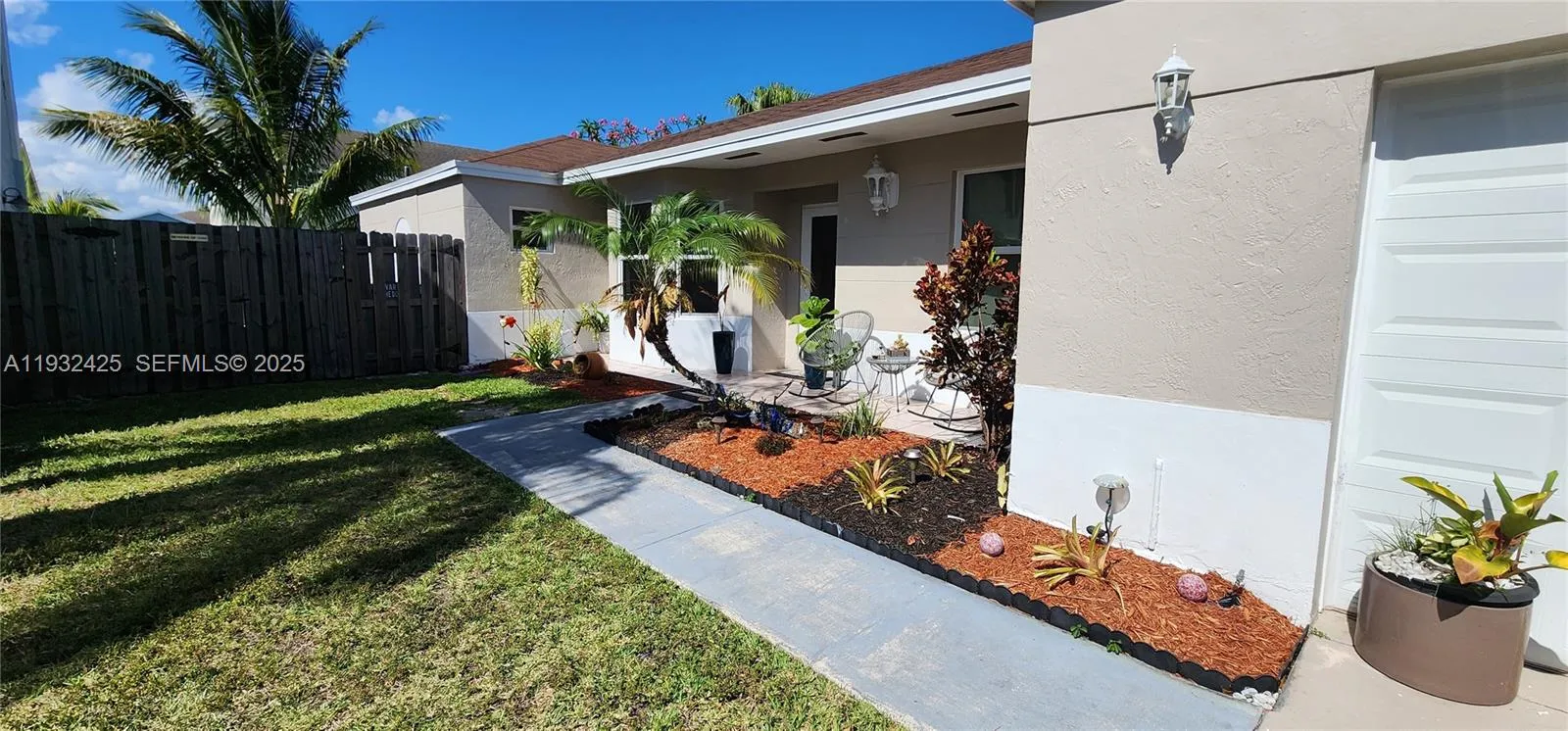 9829 SW 221st St, Cutler Bay FL 33190