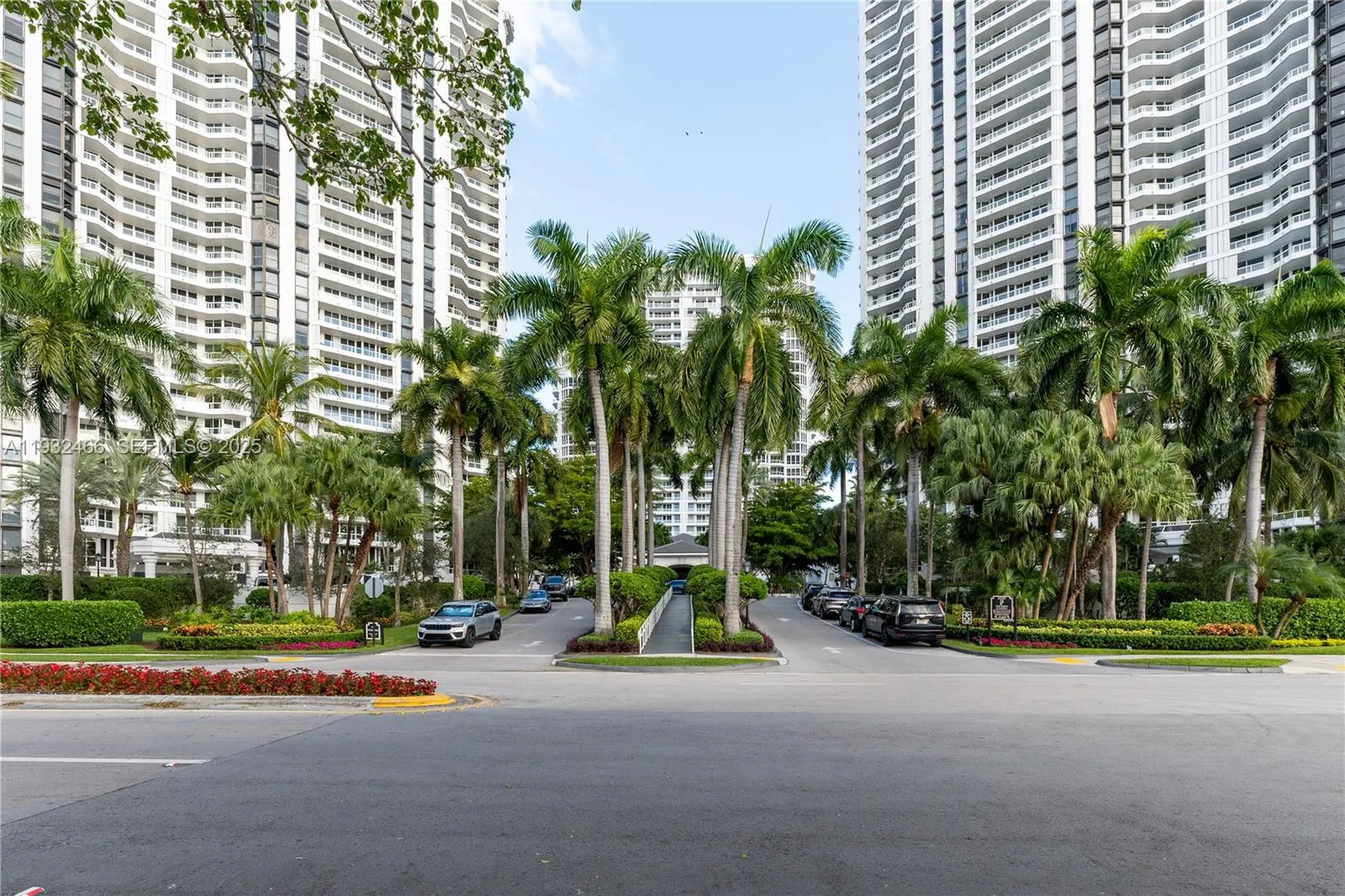 21205 Yacht Club Drive # 304, Aventura FL 33180