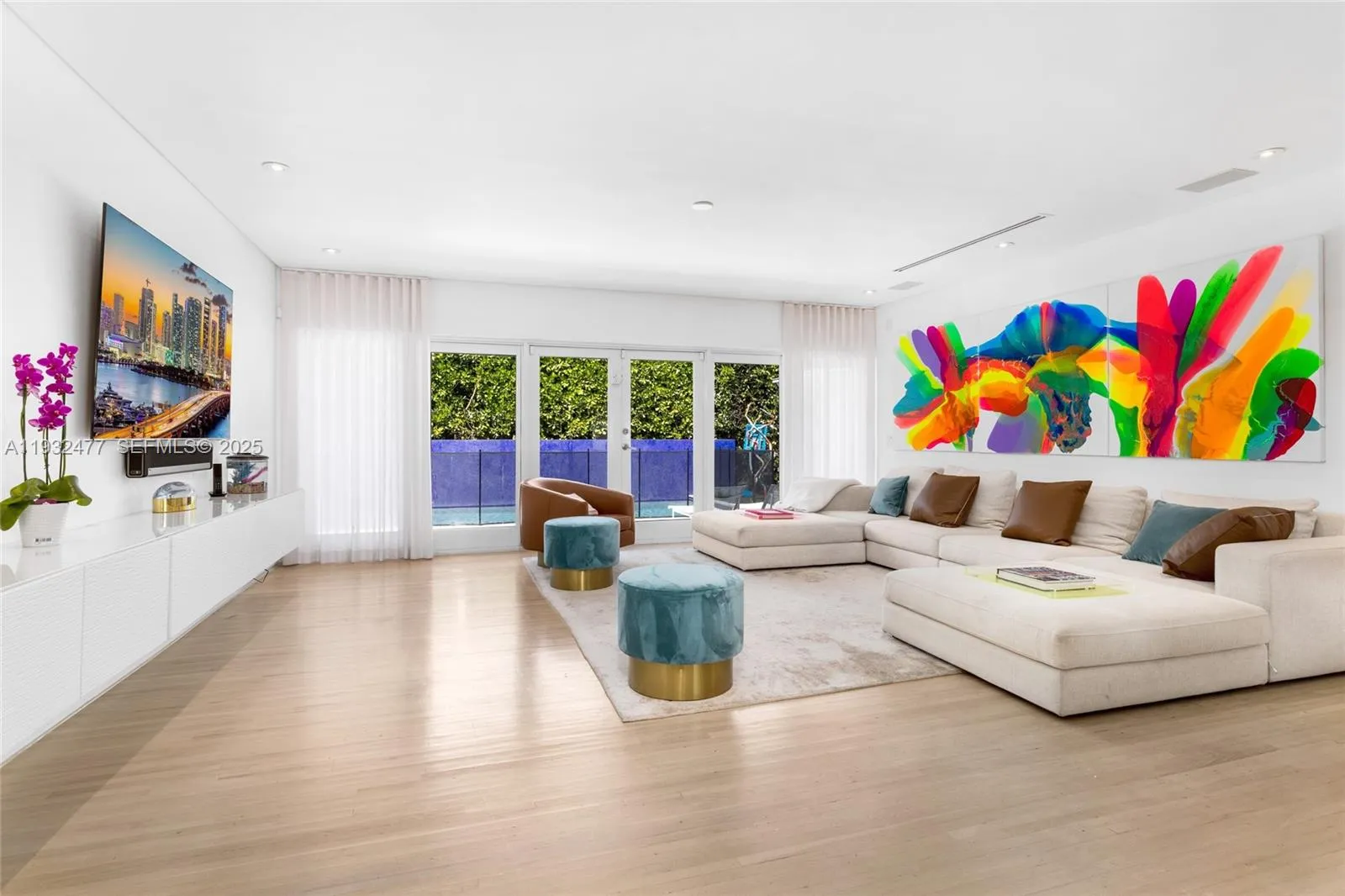 6420 Pinetree Drive Cir, Miami Beach FL 33141