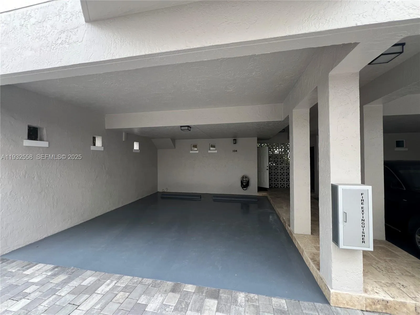 261 Navarre Ave # 4, Coral Gables FL 33134