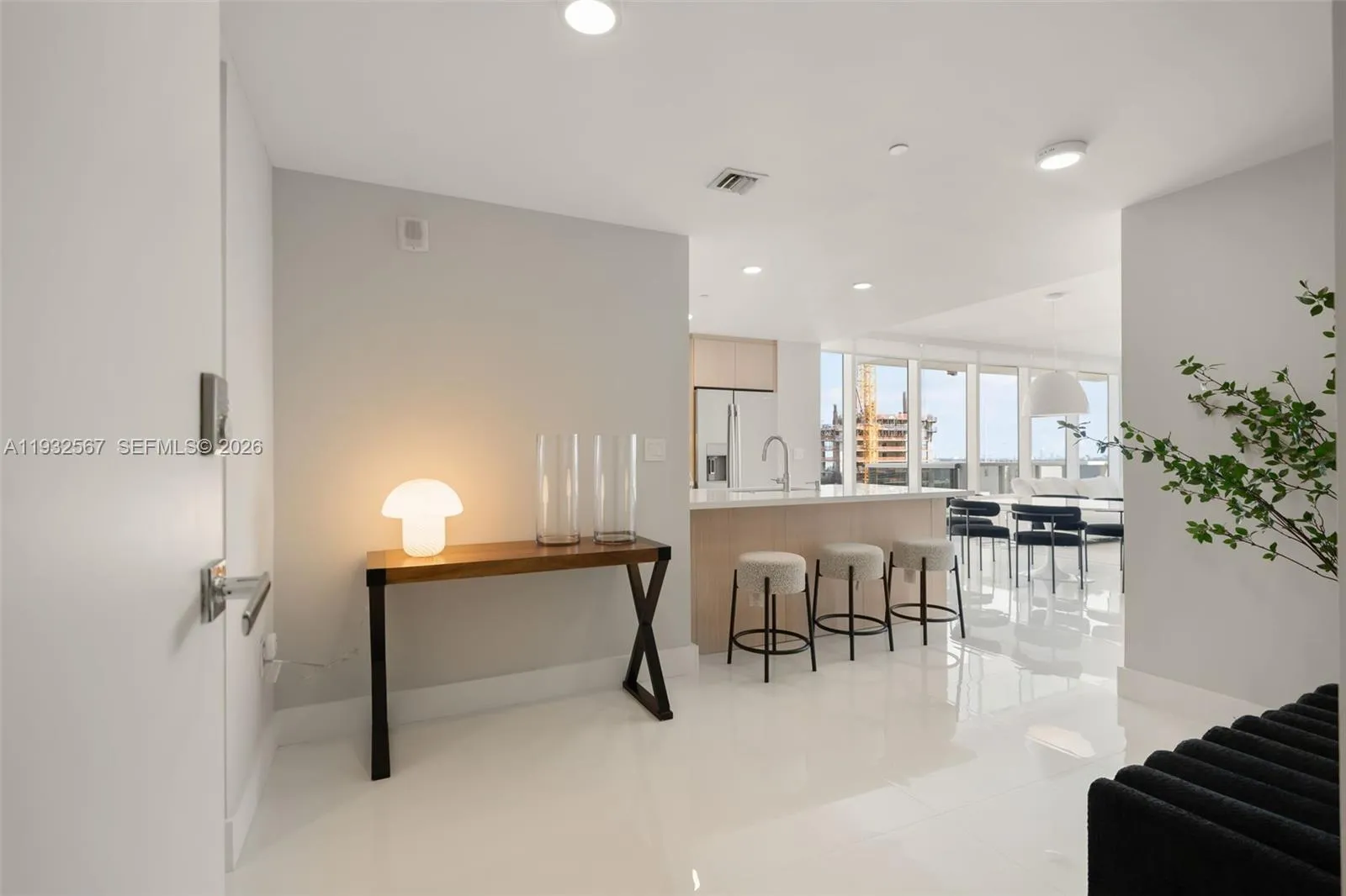 600 NE 27th St # 2401, Miami FL 33137