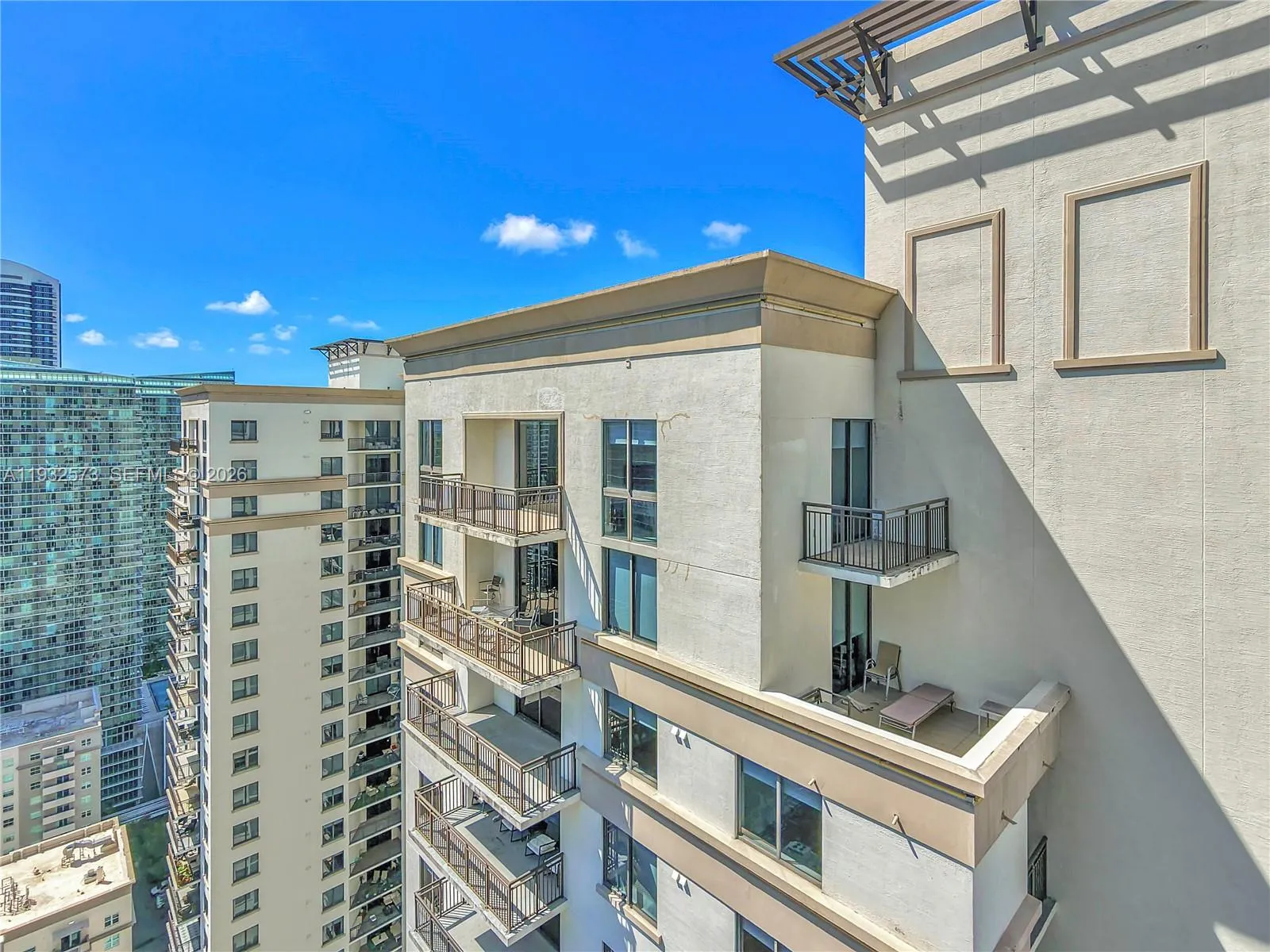 999 SW 1st Ave, Miami FL 33130