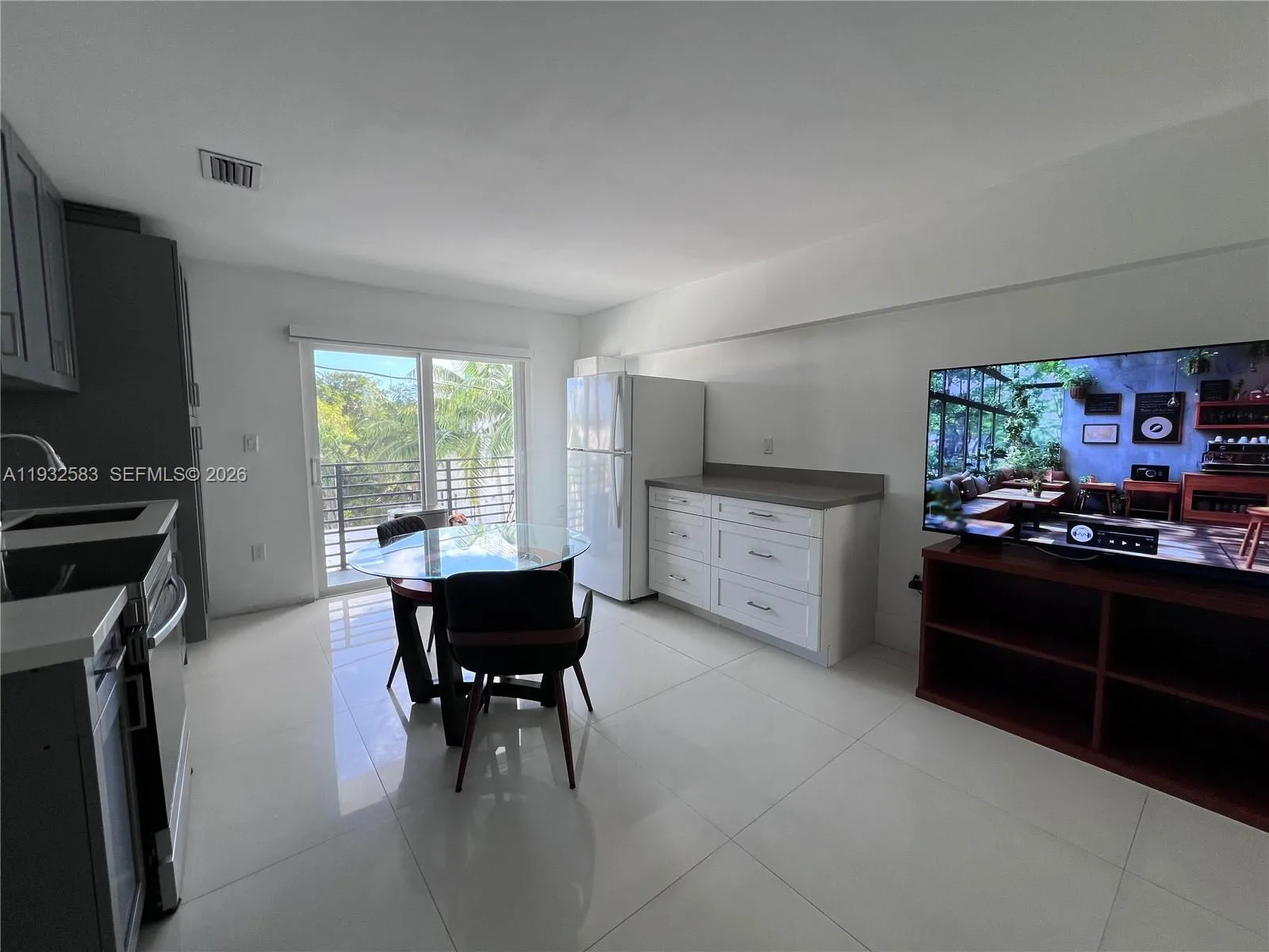 1033 Lenox Ave # 309, Miami Beach FL 33139