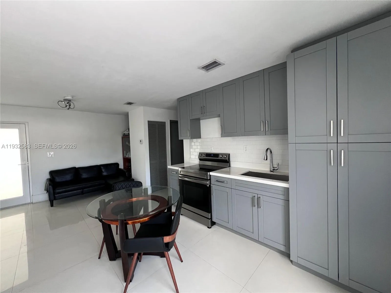 1033 Lenox Ave # 309, Miami Beach FL 33139