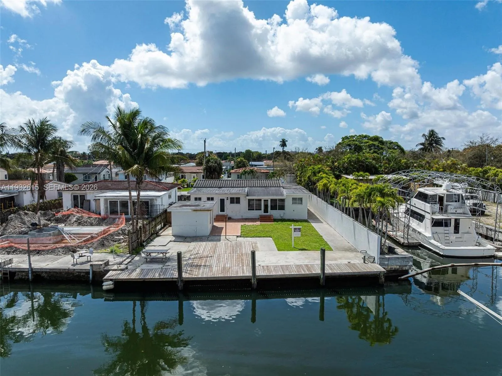 3551 NW 20th St, Miami FL 33142