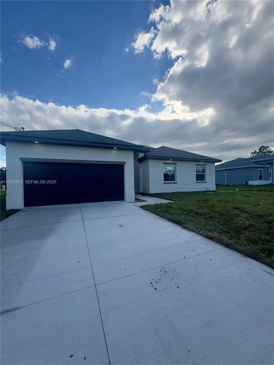 3 bedroom 2 bath for sale at 748 748 CHESTNUT ST E, Lehigh Acres FL 33974