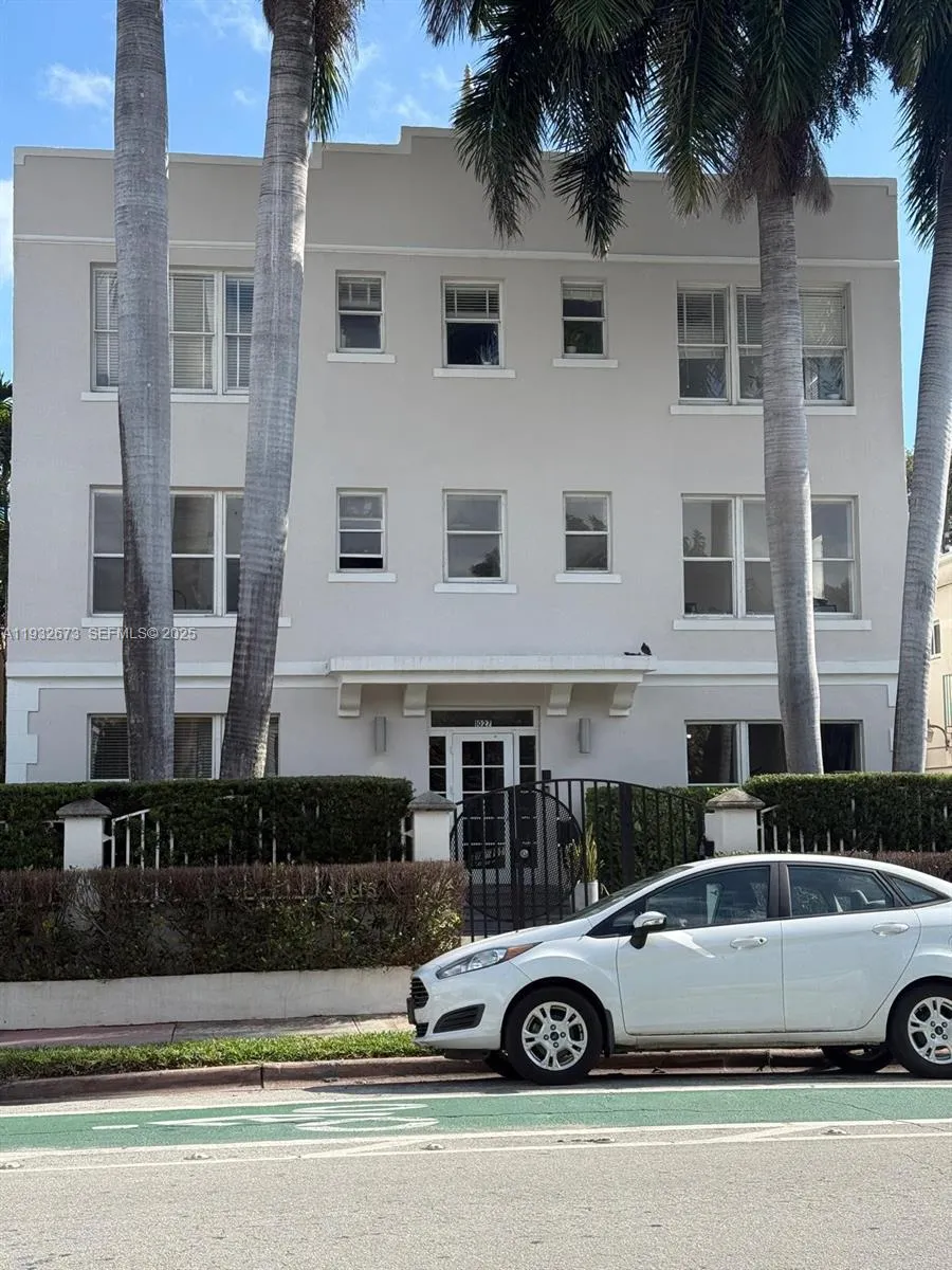 2 bedroom 2 bath for sale at 1027 Pennsylvania Ave # 301, Miami Beach FL 33139