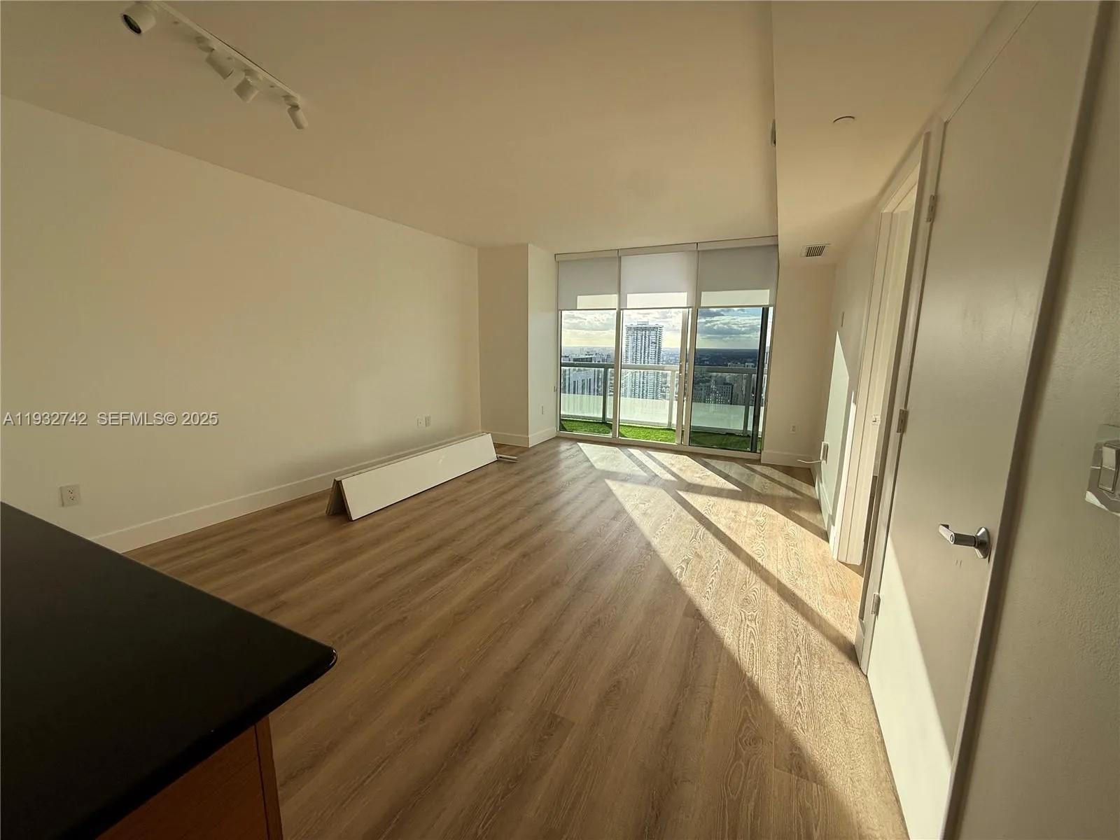 50 Biscayne Blvd # 4807, Miami FL 33132