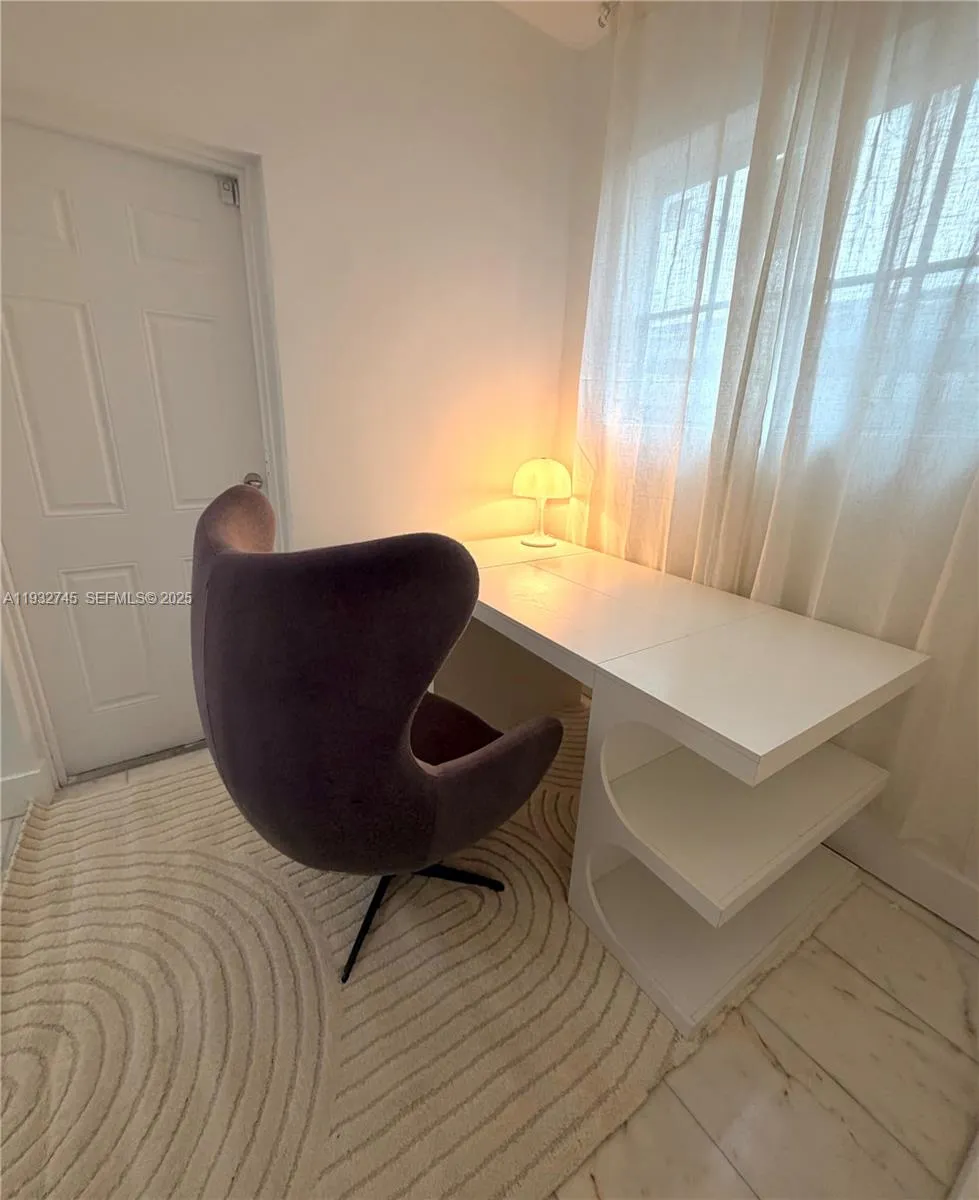 801 8th St # 104, Miami Beach FL 33139