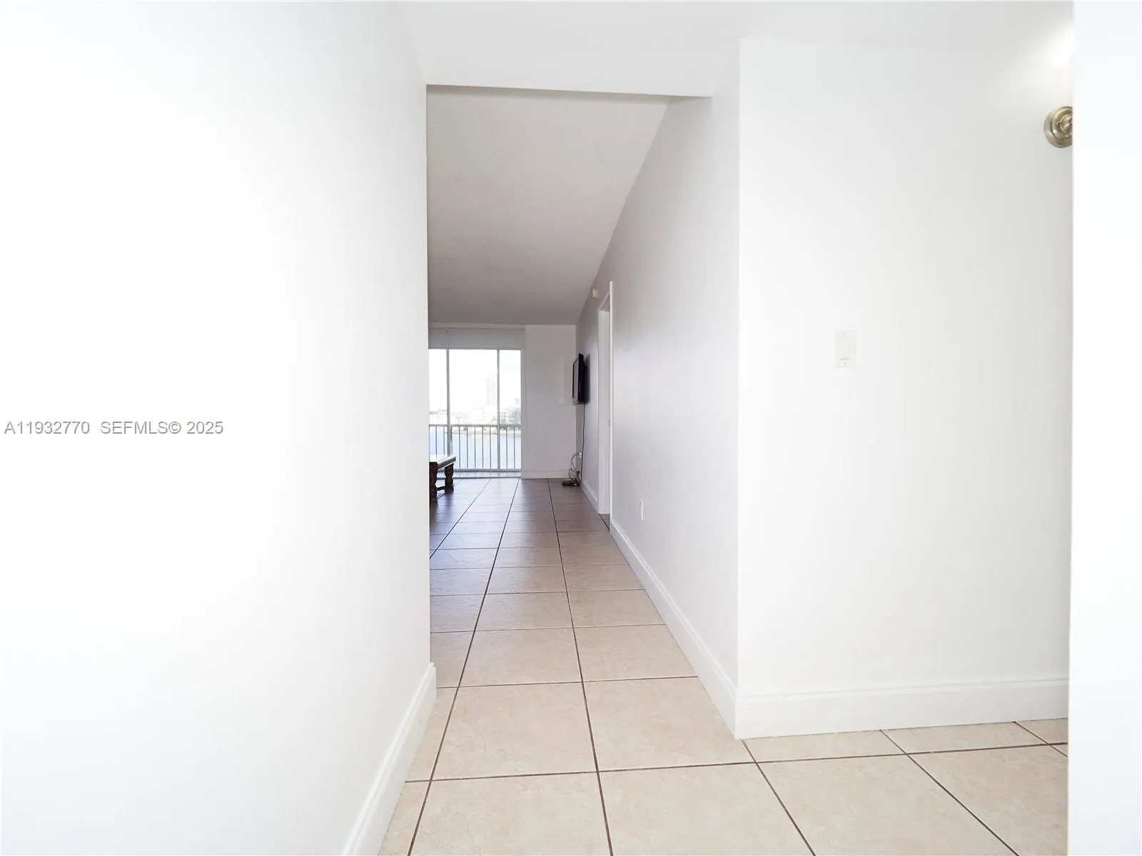 2861 Leonard Dr # F412, Aventura FL 33160