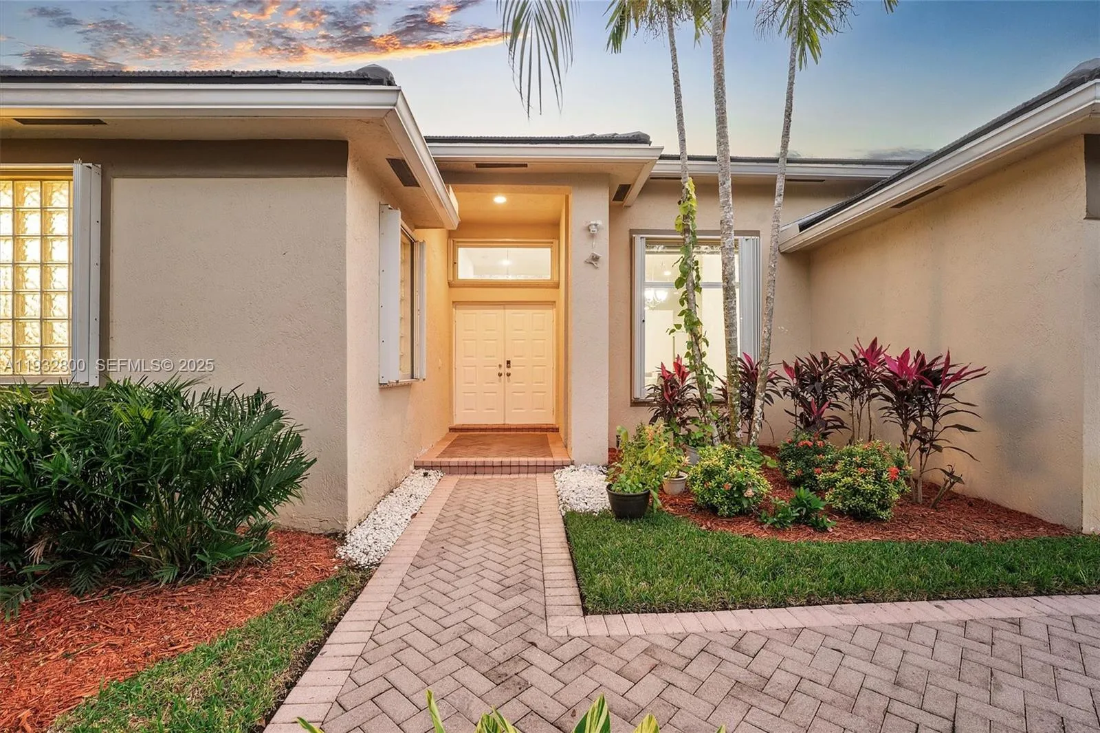 2667 Palmer Pl, Weston FL 33332