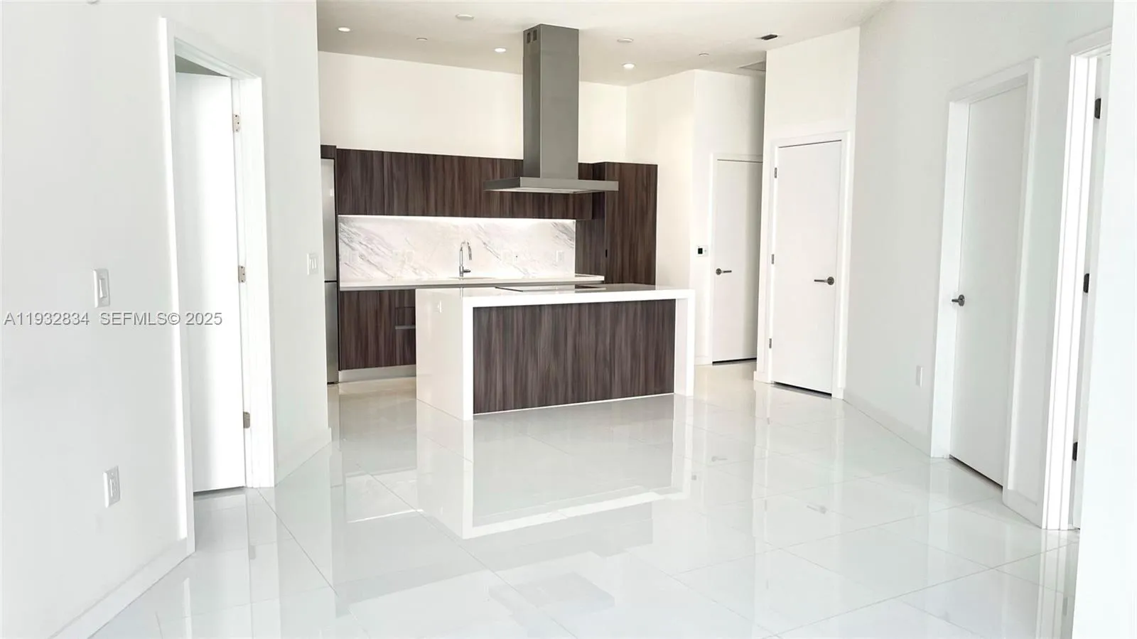 851 NE 1st Ave # 412, Miami FL 33132