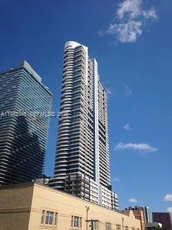 1 bedroom 1 bath for sale at 60 SW 13th St # 1901, Miami FL 33130