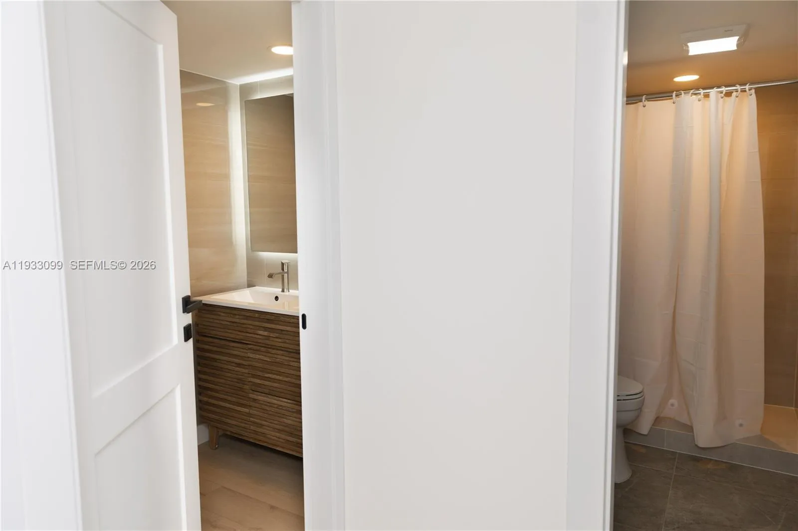 3625 N Country Club Dr # 309, Aventura FL 33180