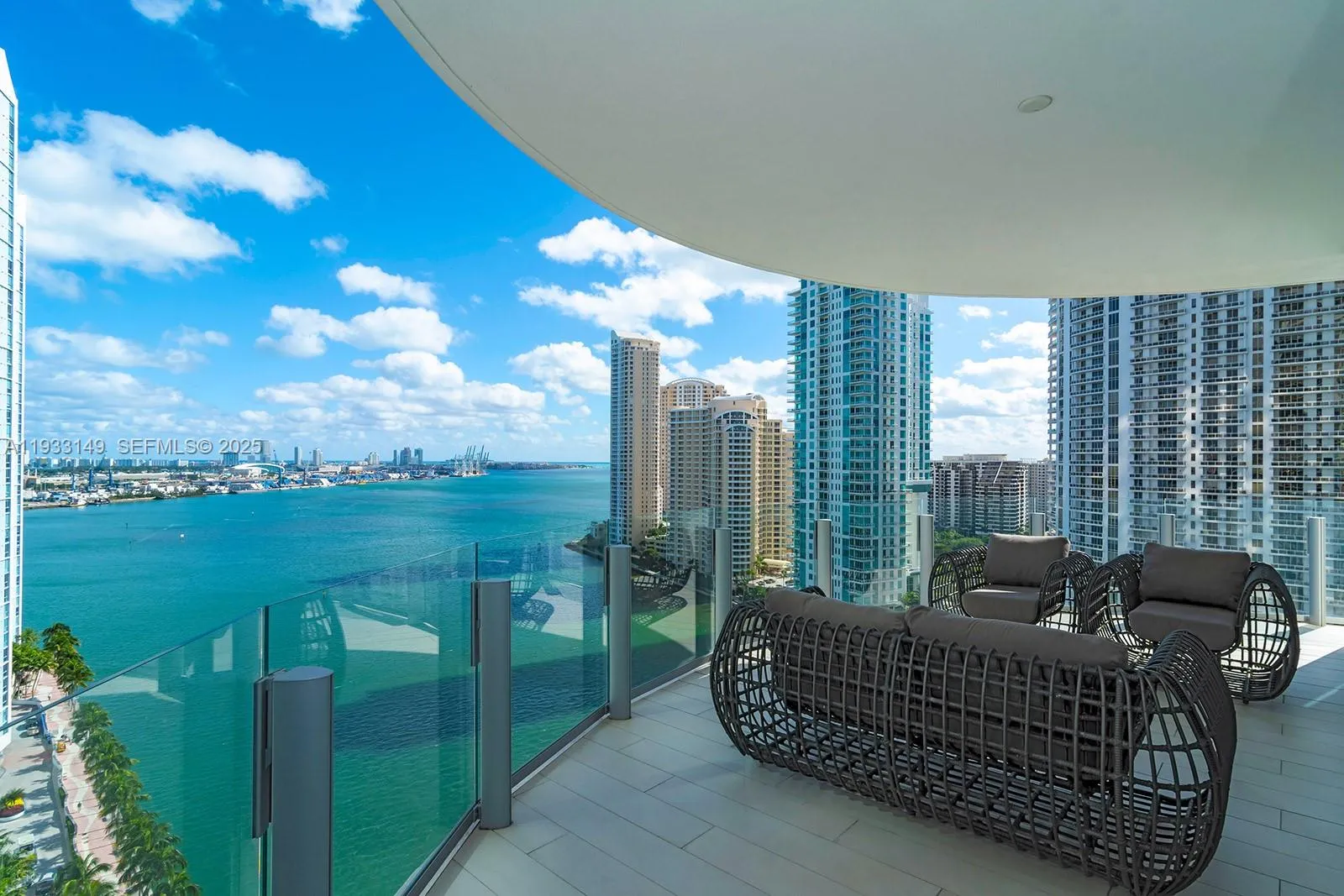 5 bedroom 5 bath for sale at 300 Biscayne Blvd Way # 1901, Miami FL 33131