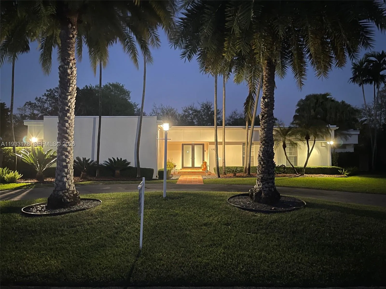 4 bedroom 2 bath for sale at 17025 SW 80th Ct, Palmetto Bay FL 33157