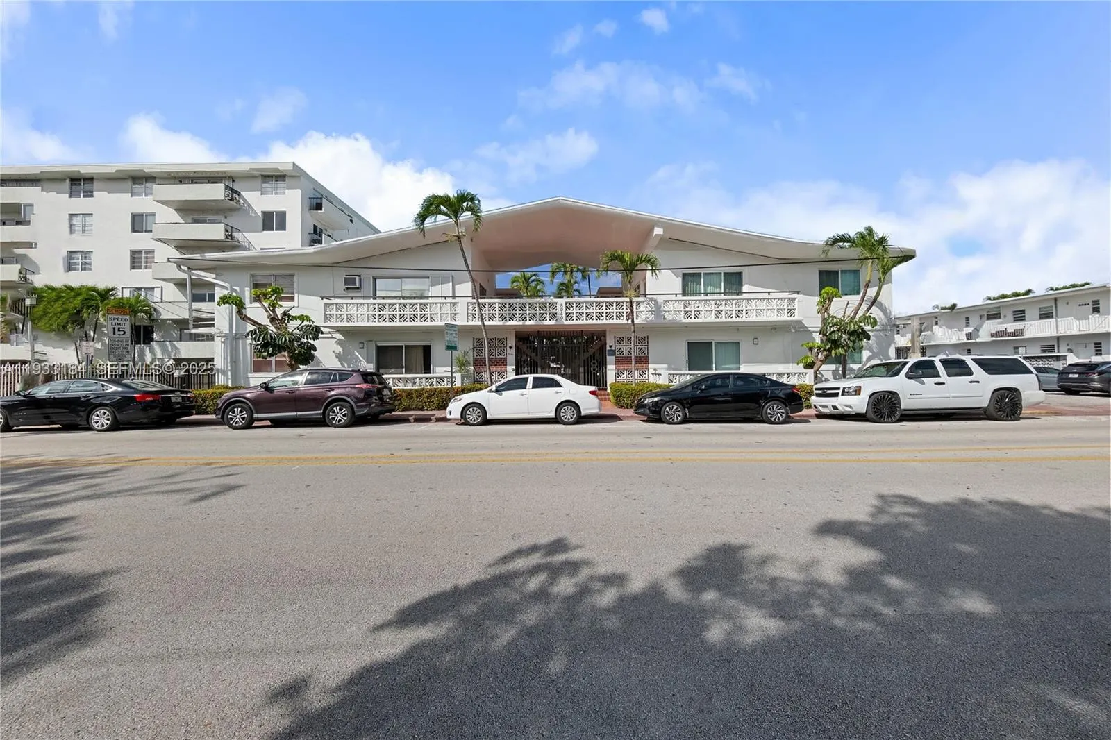 1 bedroom 1 bath for sale at 8040 Tatum Waterway Dr # 11, Miami Beach FL 33141