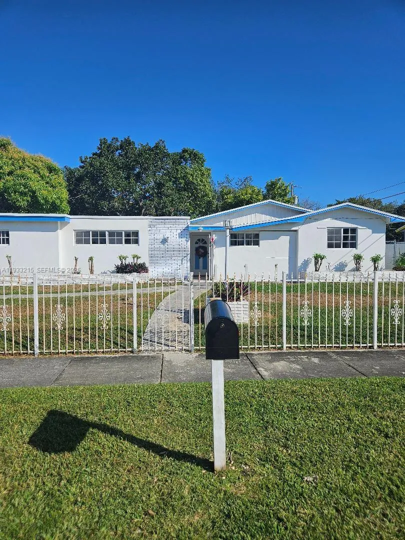 4 bedroom 3 bath for sale at 17601 SW 108th Ct, Miami FL 33157