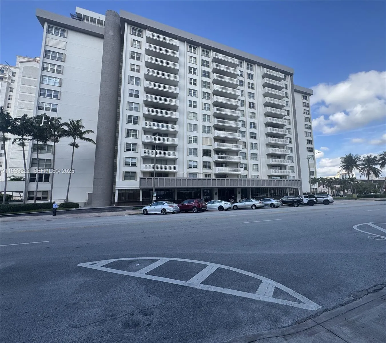 2 bedroom 2 bath for sale at 625 Biltmore Way # 1103, Coral Gables FL 33134