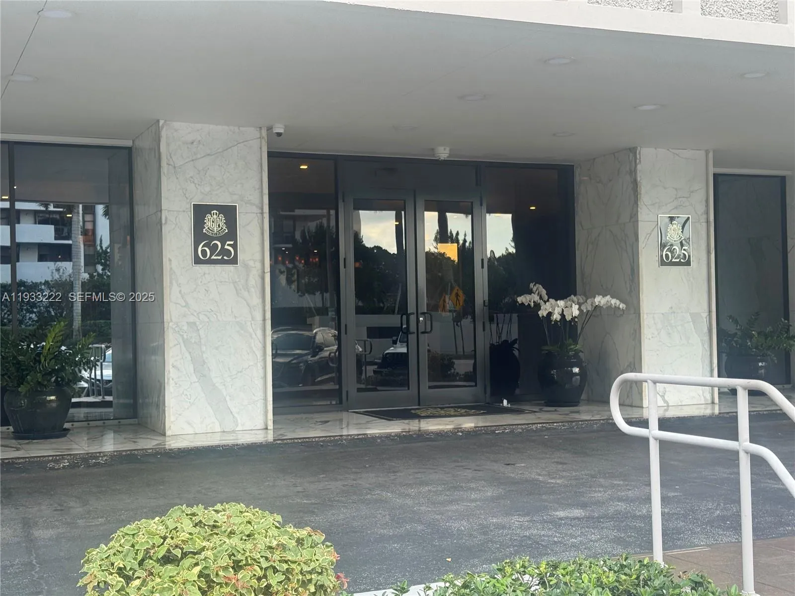 625 Biltmore Way # 1103, Coral Gables FL 33134