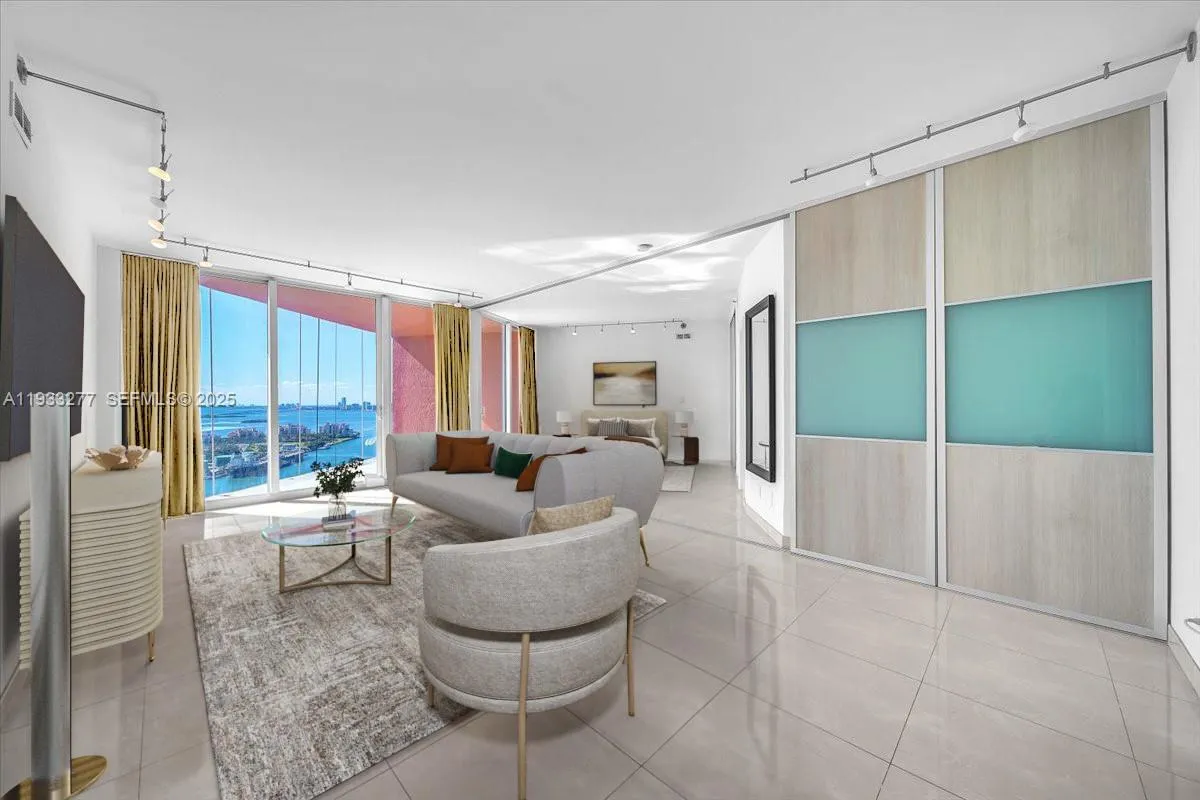 300 S Pointe Dr # 3402, Miami Beach FL 33139