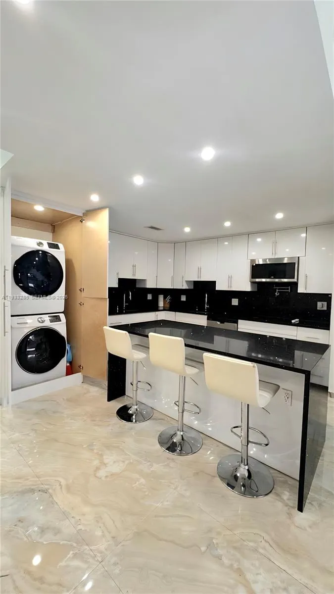 3 bedroom 3 bath for sale at 620 Briarwood Cir # 43, Hollywood FL 33024