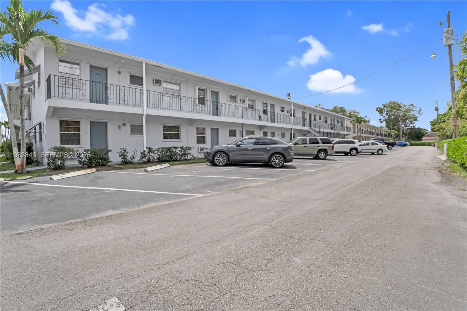 7401 Pines Blvd # 221, Pembroke Pines FL 33024