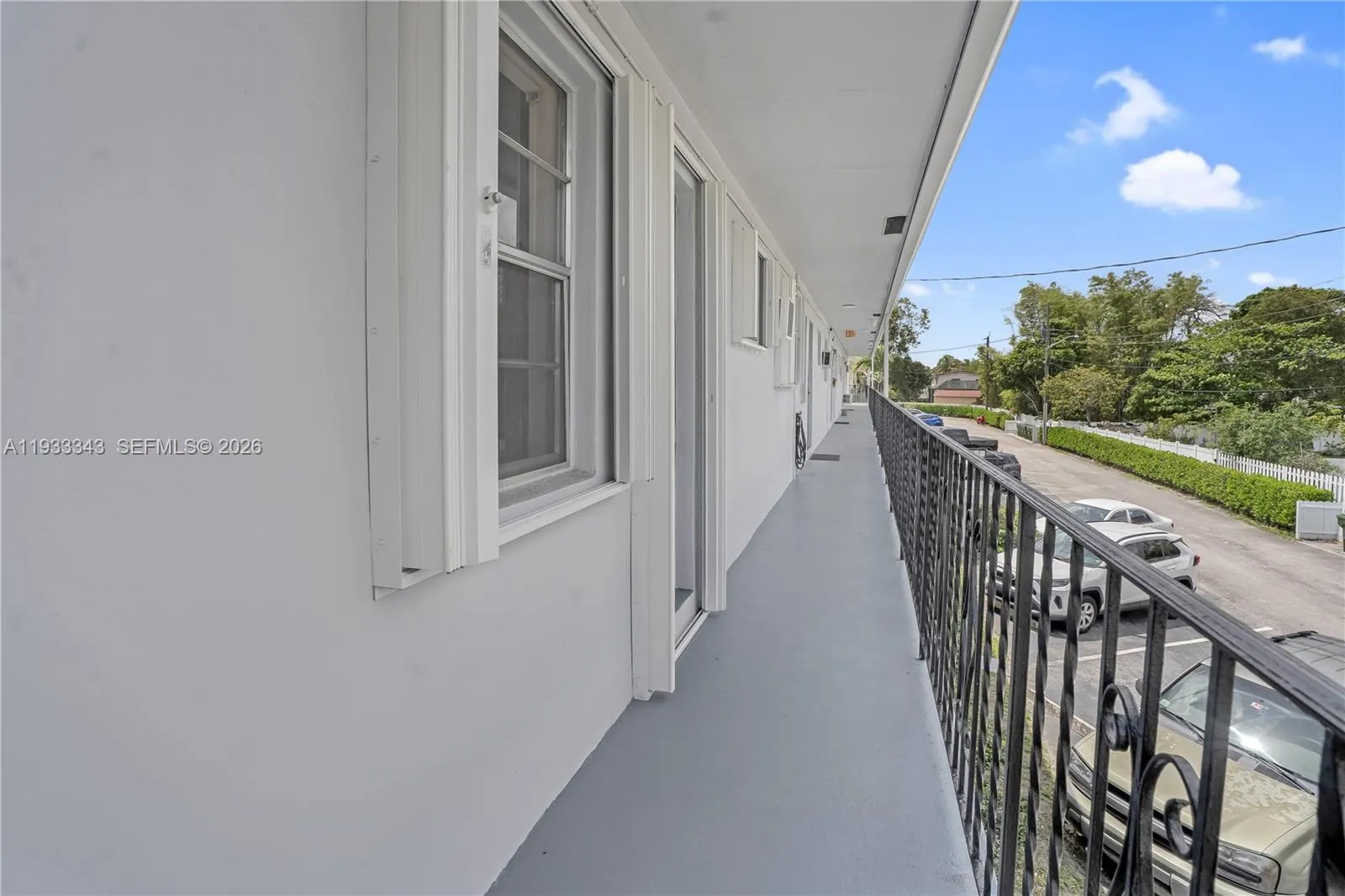 7401 Pines Blvd # 221, Pembroke Pines FL 33024