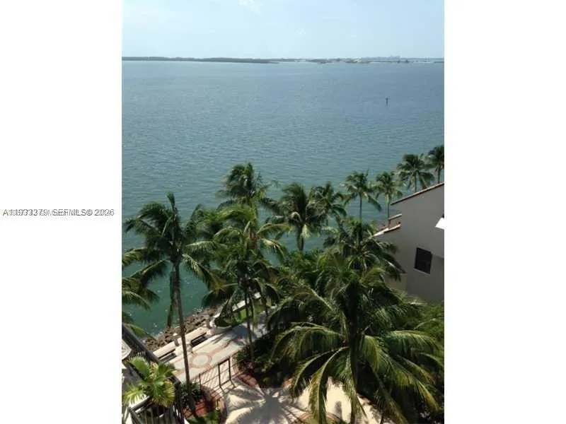 1 bedroom 1 bath for sale at 540 Brickell Key Dr # 925, Miami FL 33131