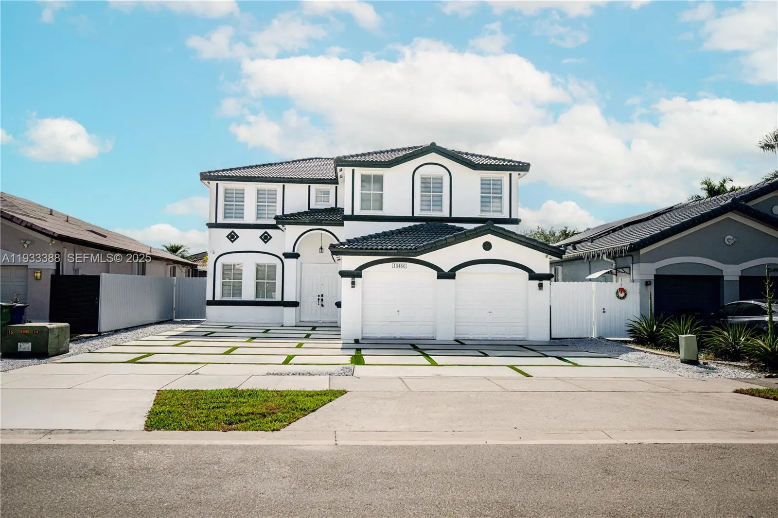 5 bedroom 3 bath for sale at 15486 SW 23rd Ln, Miami FL 33185