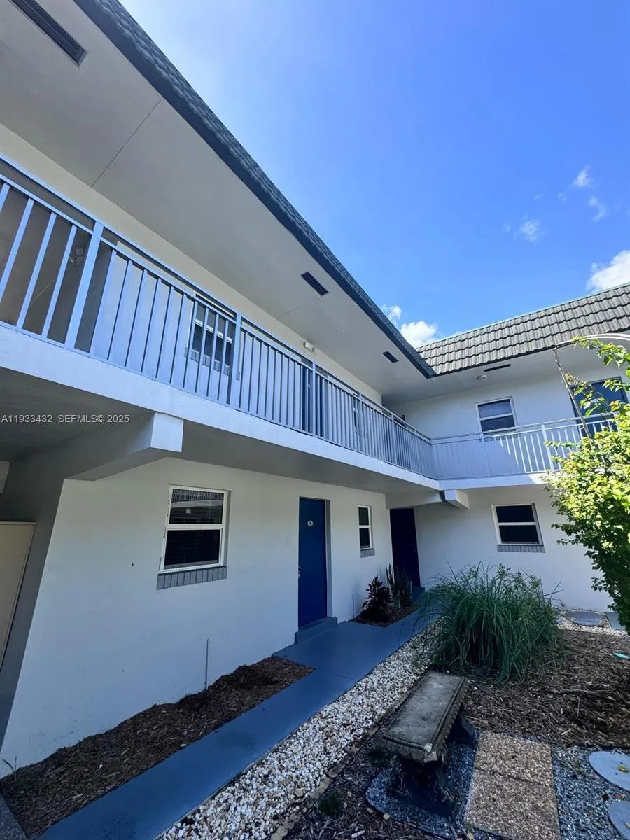 1001 SE 16th St # 1, Fort Lauderdale FL 33316