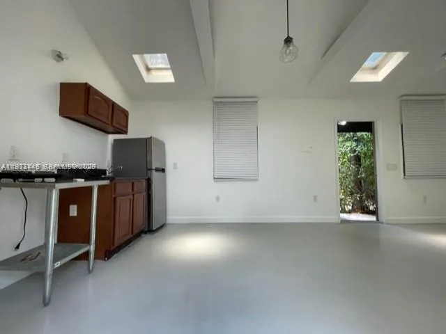 118 NW 24th St, Miami FL 33127