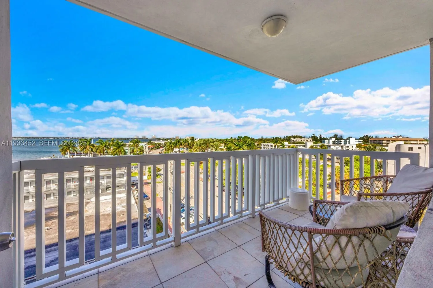 2016 Bay Dr # 604, Miami Beach FL 33141