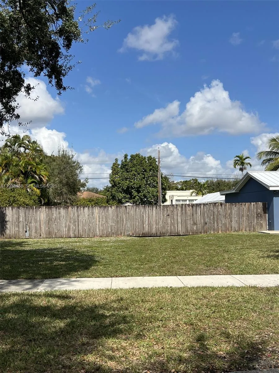 for sale at 149 Glendale Dr, Miami Springs FL 33166