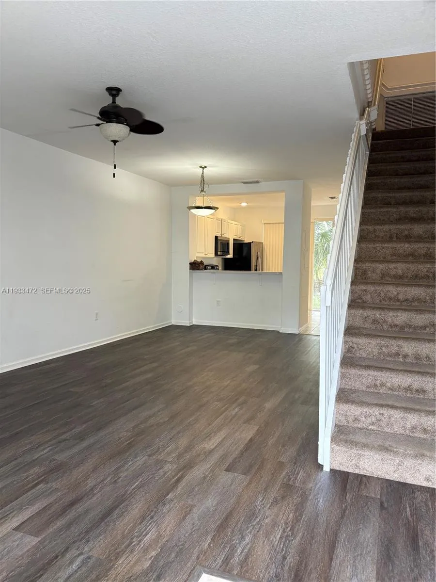 687 NW 42nd Ave, Plantation FL 33317