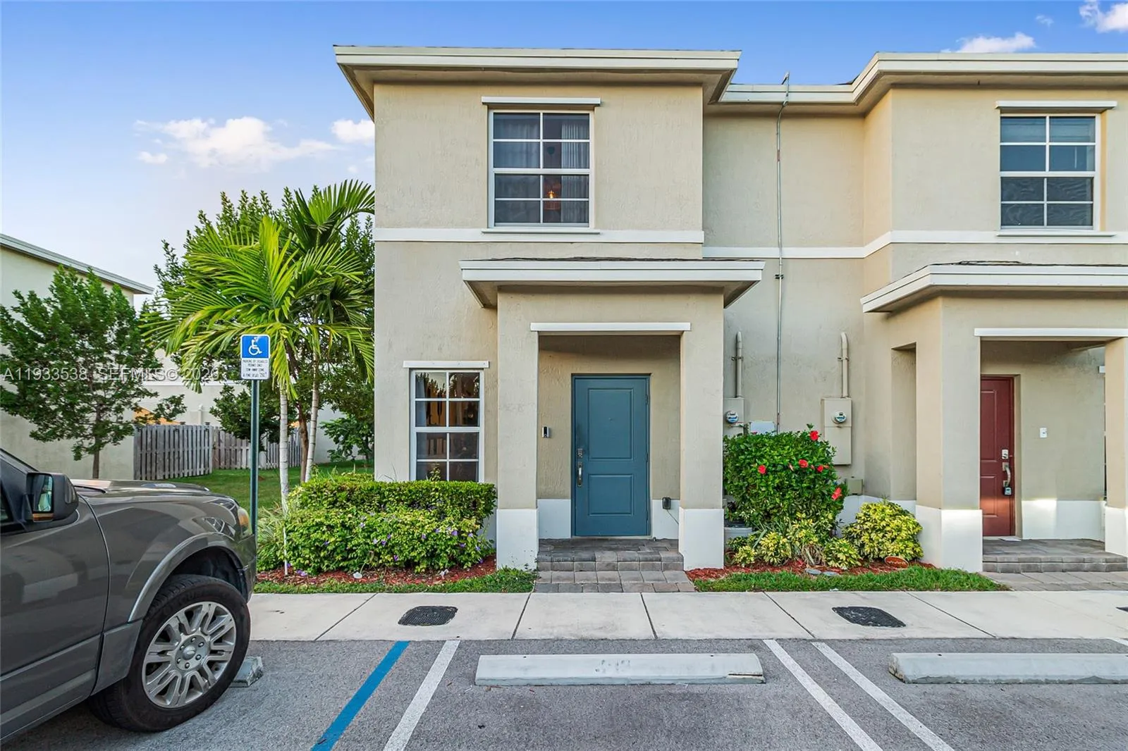 2 bedroom 2 bath for sale at 476 NE 5th St, Florida City FL 33034