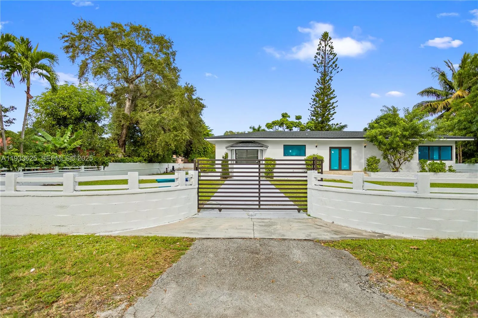 1445 NE 147th St, Miami FL 33161