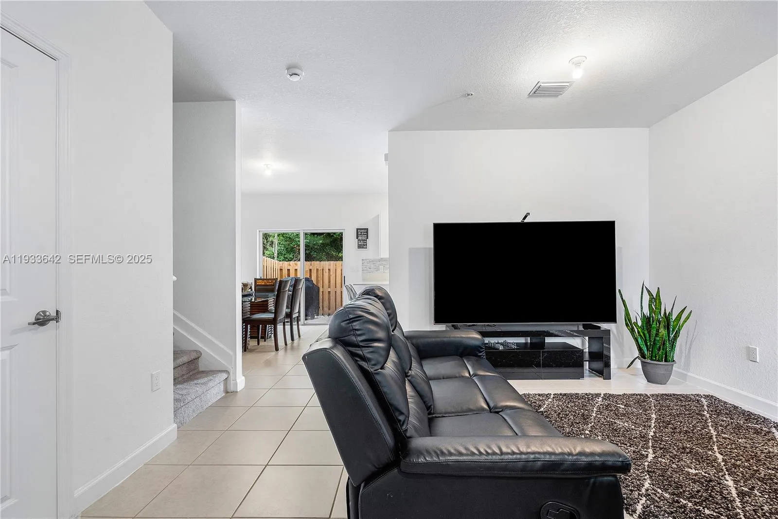 2781 NW 55th Way, Lauderhill FL 33313