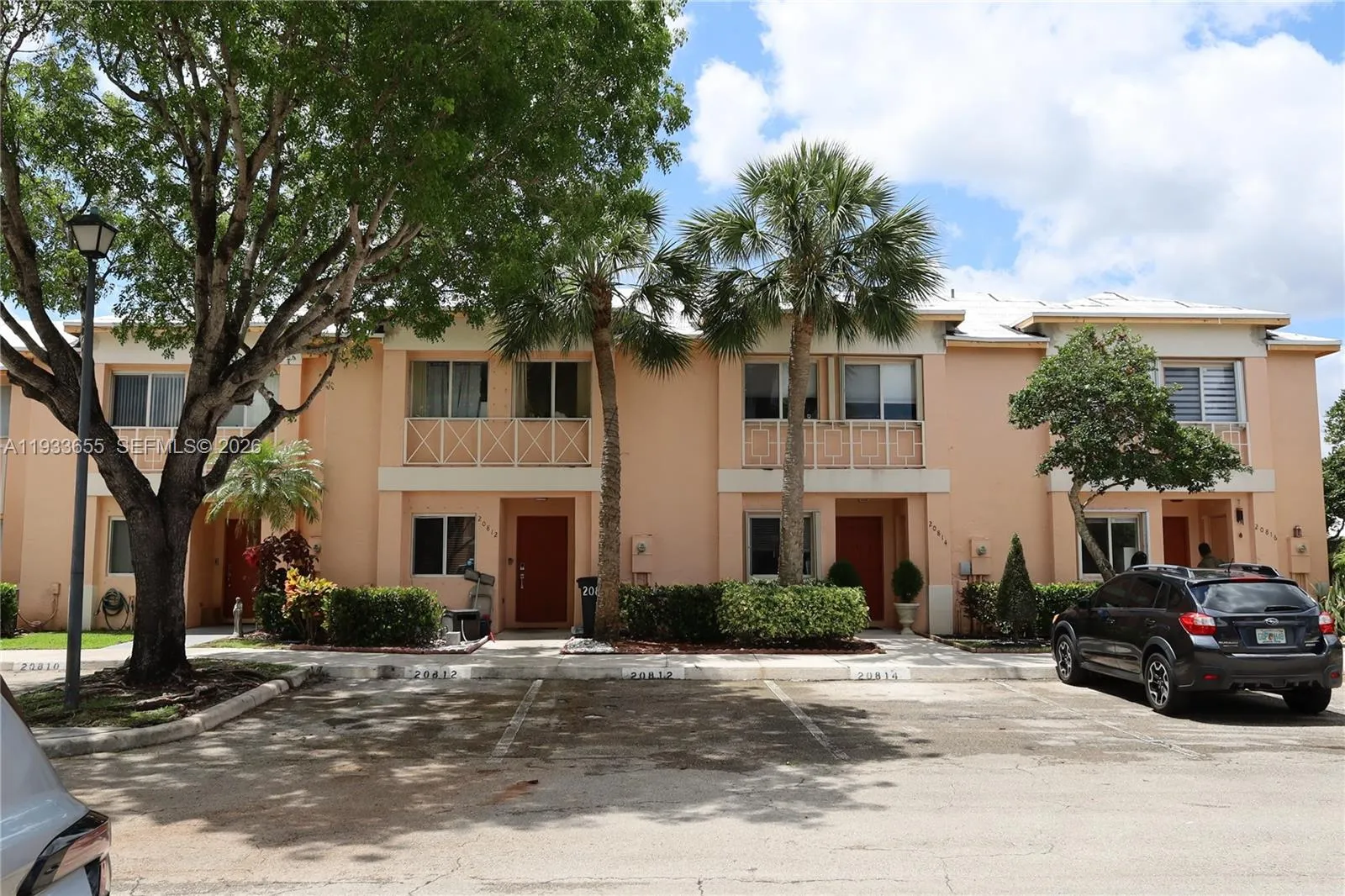 20816 NW 2nd St, Pembroke Pines FL 33029